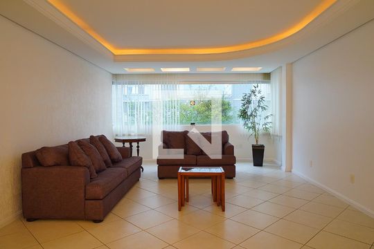 Apartamento para alugar com 4 quartos, 165m² em Agronômica, Florianópolis
