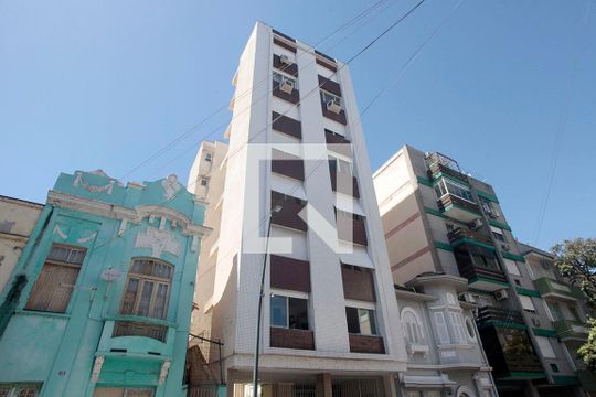 Fachada de apartamento para alugar com 1 quarto, 45m² em Centro Histórico, Porto Alegre
