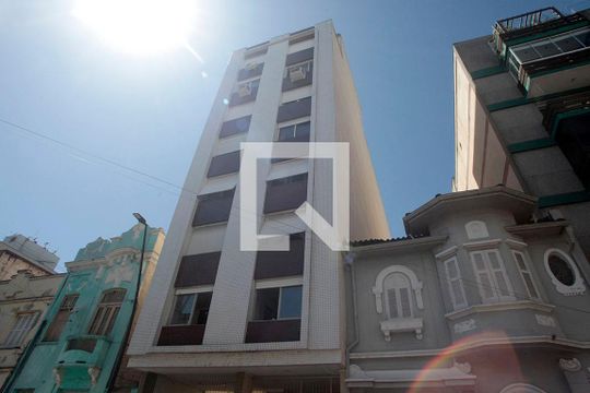 Fachada de apartamento para alugar com 1 quarto, 45m² em Centro Histórico, Porto Alegre