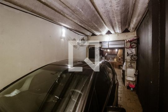 Garagem de apartamento à venda com 2 quartos, 60m² em Santo Antônio, Porto Alegre