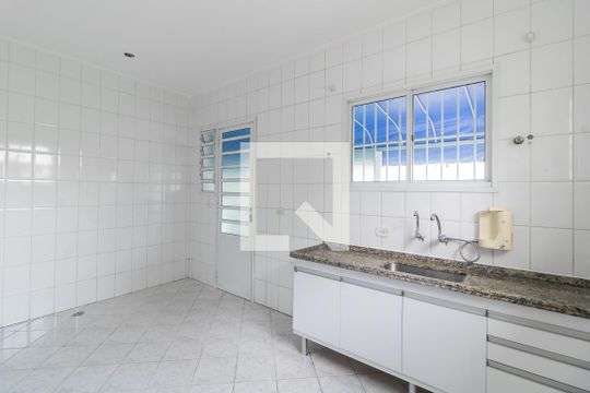 Cozinha de casa de condomínio à venda com 3 quartos, 90m² em Vila Robertina, São Paulo