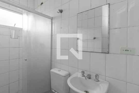 Banheiro de casa de condomínio à venda com 3 quartos, 90m² em Vila Robertina, São Paulo