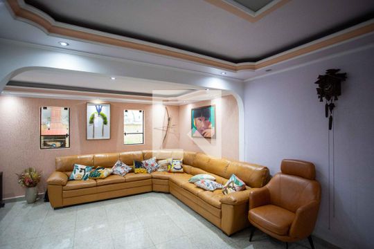 Casa à venda com 3 quartos, 241m² em Centro, Diadema