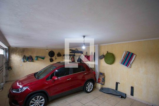 Garagem de casa à venda com 3 quartos, 241m² em Centro, Diadema