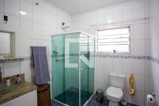 Banheiro da Suíte de casa à venda com 3 quartos, 241m² em Centro, Diadema