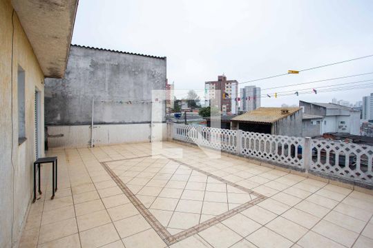 Sacada de casa à venda com 3 quartos, 241m² em Centro, Diadema