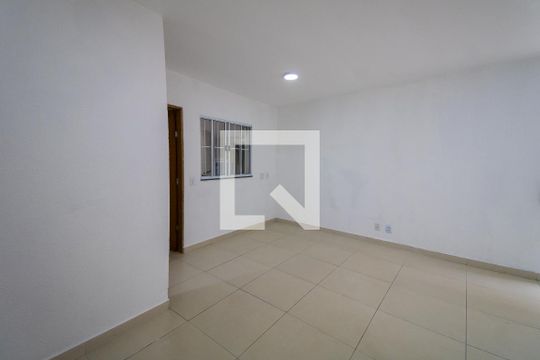 Sala de casa de condomínio para alugar com 1 quarto, 39m² em Jardim Dona Sinhá, São Paulo