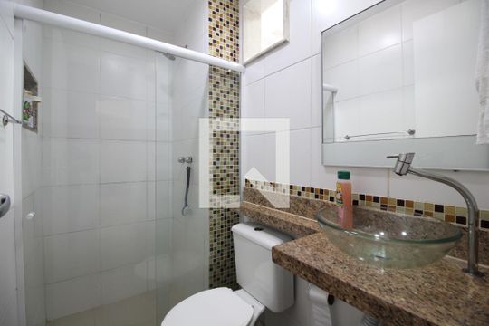 Banheiro Social de apartamento à venda com 2 quartos, 46m² em Taquara, Rio de Janeiro