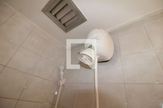 Banheiro de apartamento para alugar com 1 quarto, 35m² em Lauzane Paulista, São Paulo
