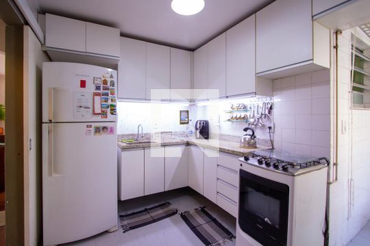 Cozinha de apartamento para alugar com 3 quartos, 90m² em Santa Rosa, Niterói