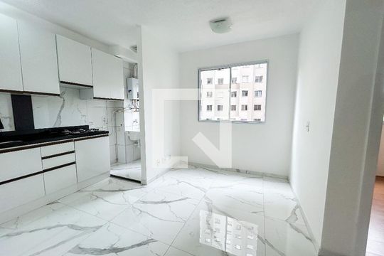 Sala/cozinha de apartamento para alugar com 2 quartos, 36m² em Usina Piratininga, São Paulo