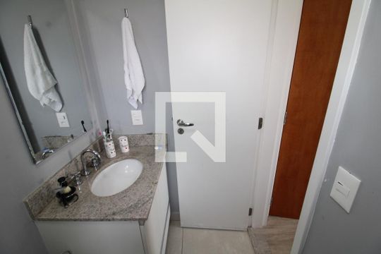 Banheiro de apartamento à venda com 2 quartos, 64m² em Jardim São Paulo(zona Norte), São Paulo