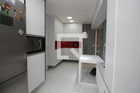 Cozinha de apartamento para alugar com 3 quartos, 135m² em Vila Carrão, São Paulo
