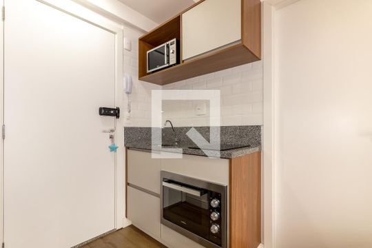 Cozinha de apartamento para alugar com 1 quarto, 38m² em Vila Nova Conceição, São Paulo