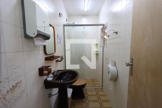 Banheiro da Suíte 1 de casa à venda com 2 quartos, 328m² em Vila Darli, São Paulo