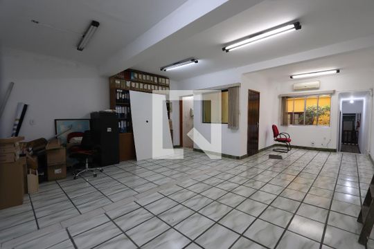 Suíte 1 de casa à venda com 2 quartos, 328m² em Vila Darli, São Paulo