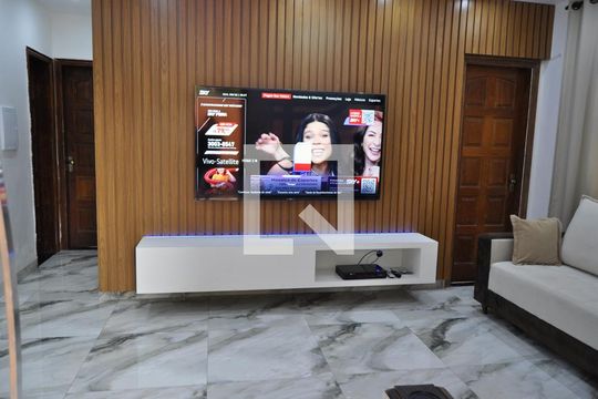 Sala de casa à venda com 3 quartos, 200m² em Higienópolis, Rio de Janeiro