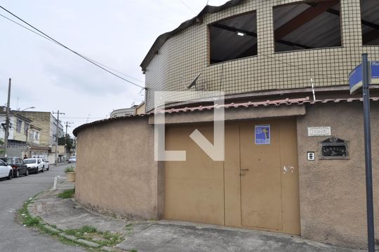 Fachada de casa à venda com 3 quartos, 200m² em Higienópolis, Rio de Janeiro