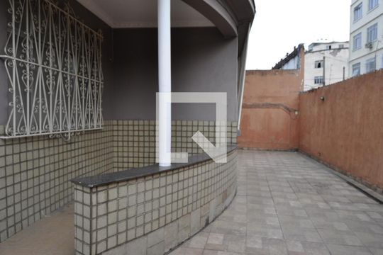 Área Externa de casa à venda com 3 quartos, 200m² em Higienópolis, Rio de Janeiro