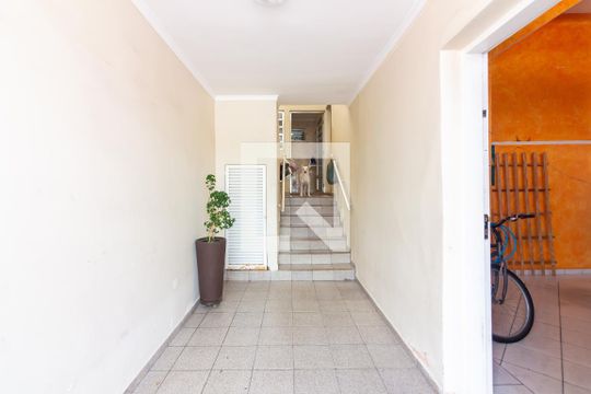 Garagem de casa à venda com 3 quartos, 240m² em Centro, Osasco