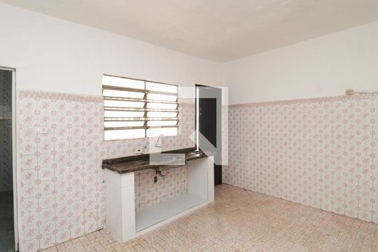 Cozinha de casa para alugar com 1 quarto, 45m² em Vila Medeiros, São Paulo