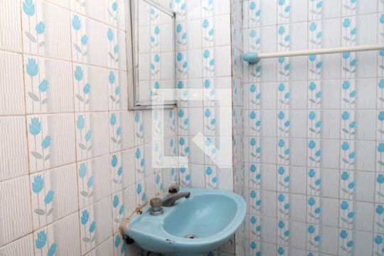 Banheiro de casa para alugar com 1 quarto, 45m² em Vila Medeiros, São Paulo