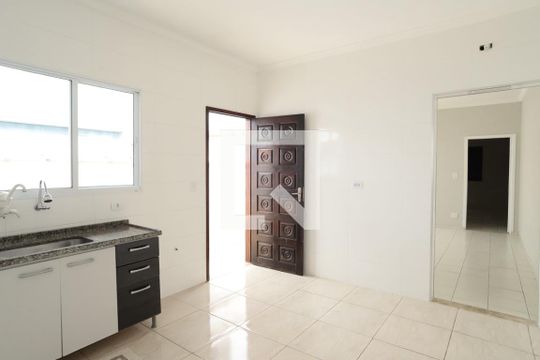 Cozinha  de casa para alugar com 2 quartos, 170m² em Jardim Vera Cruz, São Bernardo do Campo