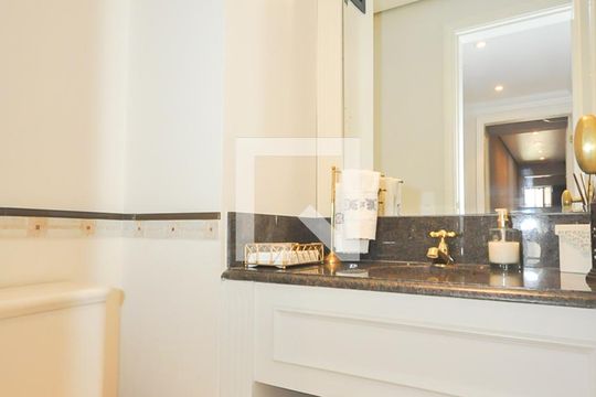 Lavabo de apartamento à venda com 3 quartos, 230m² em Vila Andrade, São Paulo