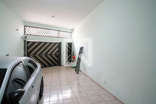 Garagem de casa à venda com 4 quartos, 232m² em Osvaldo Cruz, São Caetano do Sul