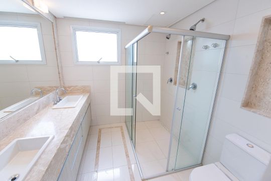 Banheiro da Suíte 3 de apartamento para alugar com 3 quartos, 235m² em Jardim das Nações, Taubaté