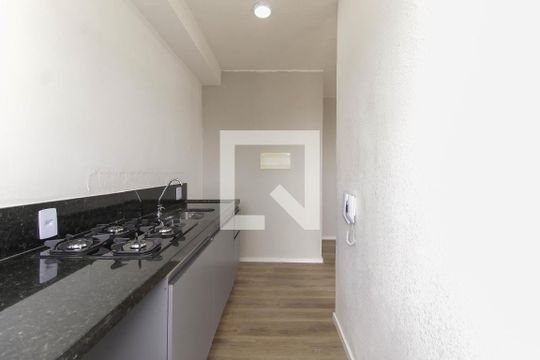 Cozinha de apartamento à venda com 2 quartos, 42m² em Vila Lourdes, São Paulo