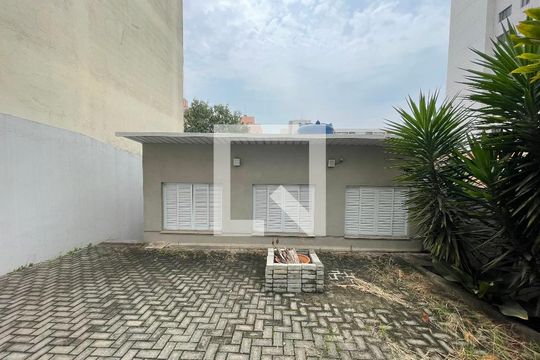 Fachada kitnet de kitnet/studio para alugar com 1 quarto, 20m² em Vila Butantã, São Paulo