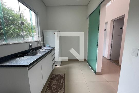 Cozinha de kitnet/studio para alugar com 1 quarto, 20m² em Vila Butantã, São Paulo