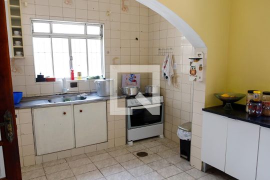 Cozinha de casa à venda com 4 quartos, 500m² em Vila Yolanda, Osasco