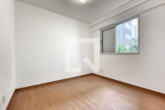 Suíte de apartamento à venda com 3 quartos, 85m² em Funcionários, Belo Horizonte