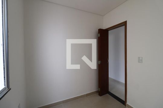 Quarto de apartamento à venda com 2 quartos, 100m² em Jardim das Maravilhas, Santo André