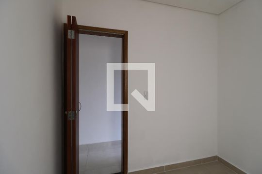 Quarto de apartamento à venda com 2 quartos, 100m² em Jardim das Maravilhas, Santo André