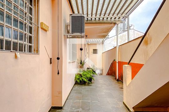 Área externa de casa à venda com 3 quartos, 180m² em Vila Deodoro, São Paulo