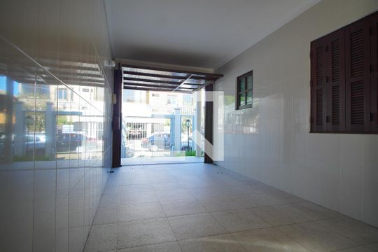 Garagem de casa à venda com 4 quartos, 248m² em Vila Ipiranga, Porto Alegre