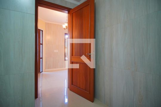Gabinete de casa à venda com 4 quartos, 248m² em Vila Ipiranga, Porto Alegre