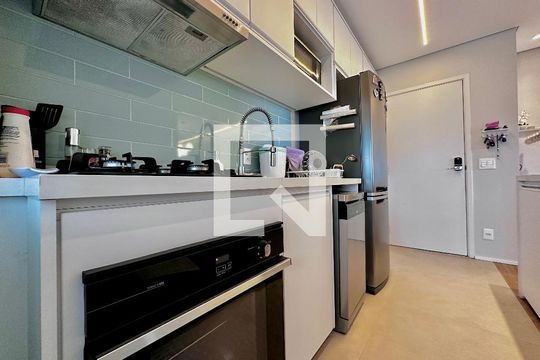 Cozinha de apartamento à venda com 2 quartos, 66m² em Campo Belo, São Paulo
