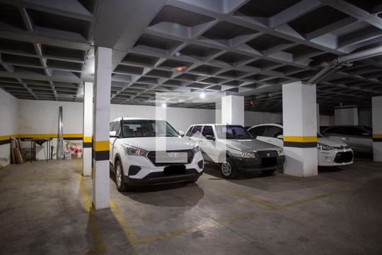 Garagem de apartamento à venda com 3 quartos, 398m² em Fernão Dias, Belo Horizonte