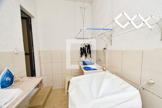 Area serviço de casa à venda com 5 quartos, 297m² em Colégio Batista, Belo Horizonte