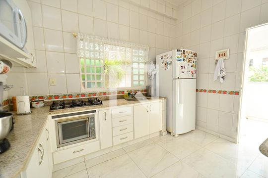 Cozinha de casa à venda com 5 quartos, 297m² em Colégio Batista, Belo Horizonte