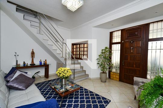 Casa à venda com 5 quartos, 297m² em Colégio Batista, Belo Horizonte