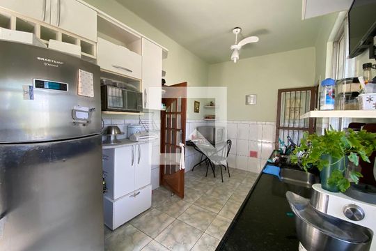 Cozinha de casa à venda com 3 quartos, 323m² em Engenho de Dentro, Rio de Janeiro