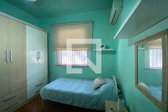 Quarto 2 de casa à venda com 3 quartos, 323m² em Engenho de Dentro, Rio de Janeiro