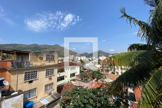Vista de casa à venda com 3 quartos, 323m² em Engenho de Dentro, Rio de Janeiro