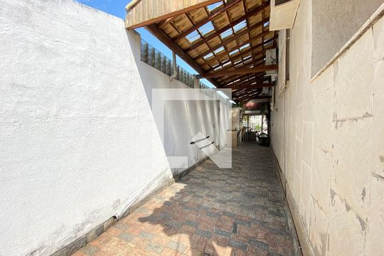 Garagem de casa à venda com 3 quartos, 323m² em Engenho de Dentro, Rio de Janeiro