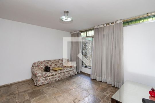 Casa à venda com 4 quartos, 300m² em Campo Belo, São Paulo